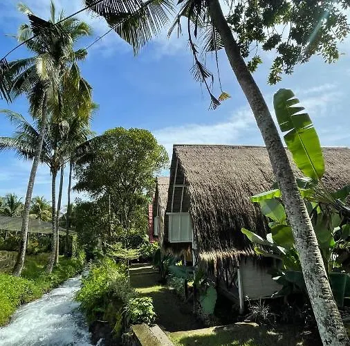 Damuh Pertivi, River&rice Fields View Privatunterkunft Lovina