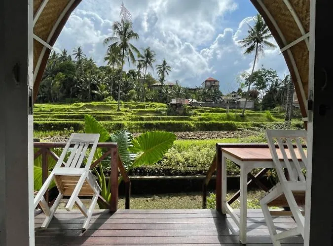 Damuh Pertivi, River&rice Fields View Privatunterkunft Lovina